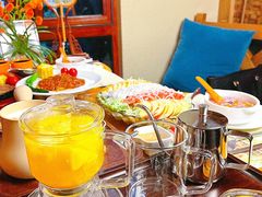 -月亮眼花园餐厅书吧酒吧