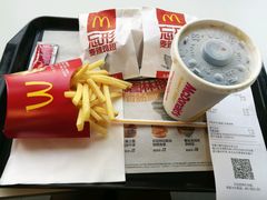 -麦当劳(中山大道中店)