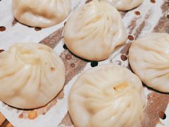 鲜猪肉小笼包-穿蒸引鲜·嗲记(正大广场店)