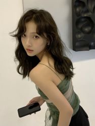 -BULB STUDIO 巴柏明星发型工作室