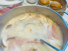 -煲王粤菜餐厅(中侨中心店)