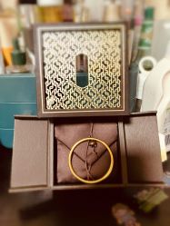 -周大福CHOW TAI FOOK(浦东八佰伴店)