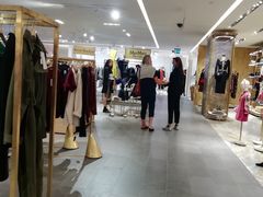 -文艺复兴百货(米兰大教堂广场店)