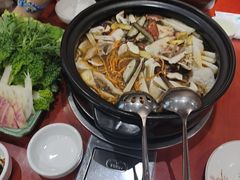 -菌之家·专业纯野生菌火锅·特色炒菌