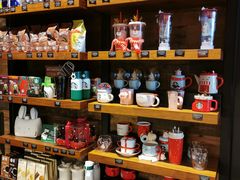 零售区-星巴克(东莞常平富盈广场店)