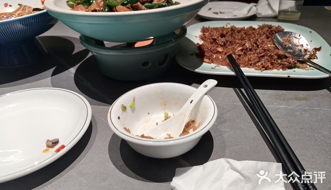 无论是日常用餐还是特别场合，这里都是一个不错的选择