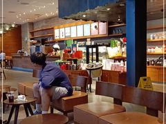 大堂-星巴克臻选(广州高德置地秋广场店)