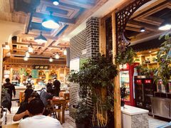 大堂-伊穆祥牛肉面总店·清真