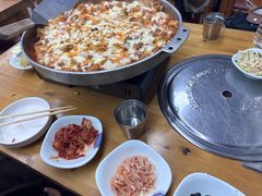 -亲昵春川鸡排(韩国美食街店)