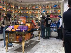 -VENCHI 闻绮(北京国贸商城店)