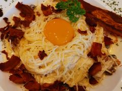 -Chom Cafe and Restaurant