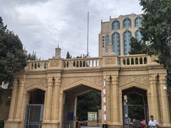 -汗腾格里·风味餐厅(新疆驻京办店)
