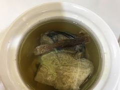 姬茸菌炖鸡丝鸡汤-明香海鲜酒家(华强北店)