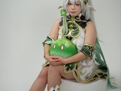 -米游妙妙屋cosplay换装自拍摄影体验馆