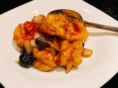黑蒜大千爆虾球-北京四季酒店·采逸轩