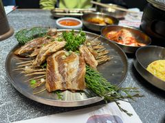 -草家酱蟹炭火烤肉店(珲春南路二店)