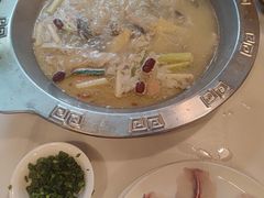 -颜氏双江清水鱼一养身火锅(磁器口店)