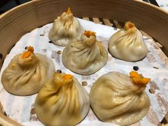 手拆蟹黄小笼-苏小柳手工点心(人民广场分院)