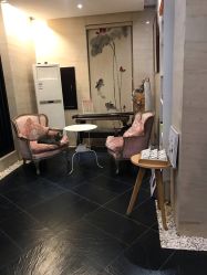 -威思丽高温瑜伽会馆