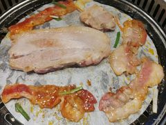 烤厚切黑香猪五花肉-烤路里·韩国品质自助烤肉(石路天虹4号店)