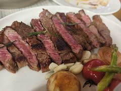 焦香蒜油黑椒西冷牛排-Nana And Her Friends Restaurant 娜娜家(小寨原力场店)