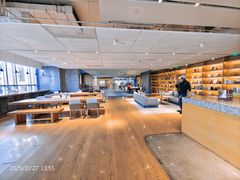 -蔚来中心(北京中关村店)