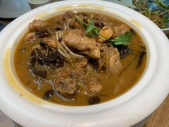 小鸡炖蘑菇-上关雪東北菜(中房金谊店)