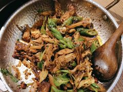 手撕扁担鸡-吃饭皇帝大土家民族菜(正大广场店)