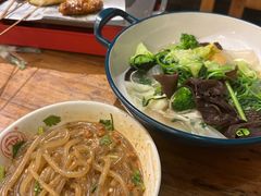 -万记麻辣烫国展总店