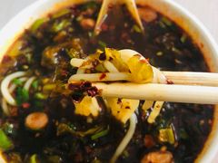 酸辣米粉-无名缘肉沫米粉