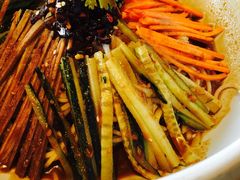 -云海肴·汽锅鸡·云南菜(天山百盛优客店)