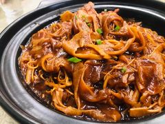 笋干红烧肉-艳阳度假酒店·餐厅