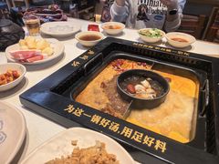 -老牌坊云南鱼豆花火锅(哈西万达店)