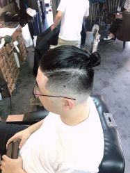 -Libertines barbershop 浪子理发店