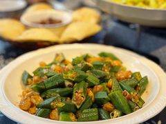 -旺角小渔村·海肠捞饭开创者(环山路店)
