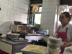 -黄阿姨锅贴大王(万航渡路店)