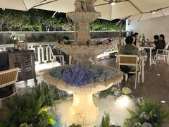 -Mark&Mars Restaurant