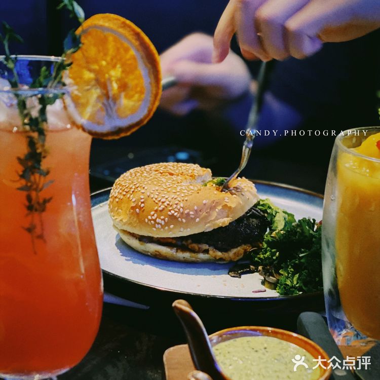 深圳美食[拔草]美式和牛汉堡绝了🍔吃肉满足[胜利]