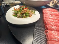 -鲜入唯煮·港式海鲜牛肉火锅(金宝街店)