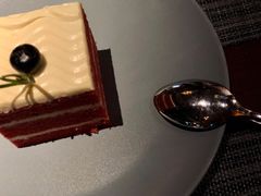 红丝绒蛋糕-卡普里披萨·牛扒·下午茶