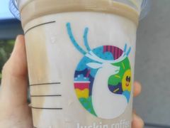 热恋蜜瓜厚乳拿铁-瑞幸咖啡(青秀区龙光世纪A座店)