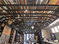 -钟书阁(松江泰晤士小镇店)