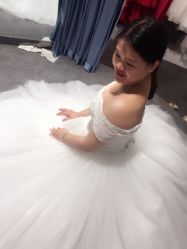 -艾米丽婚纱礼服