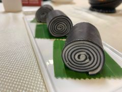 生磨养颜芝麻卷-龙禧渔村酒楼