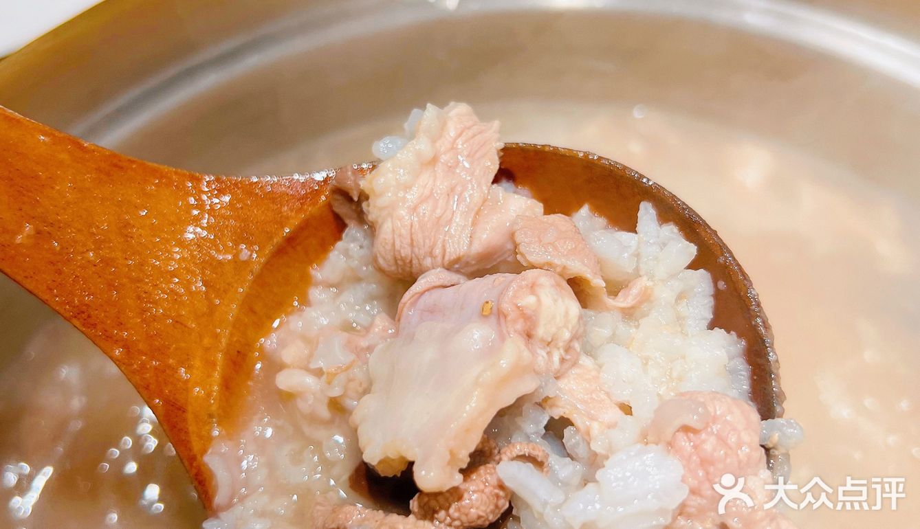 近排敲火爆的现切猪杂粥