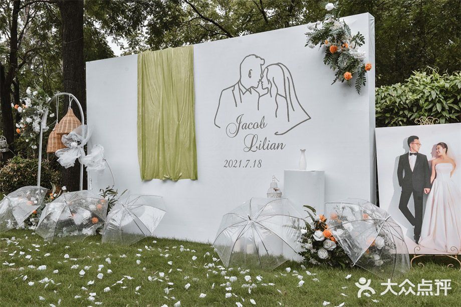 小预算草坪婚礼｜户外森系小清新