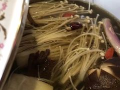 美味香菌锅-一尊皇牛(丽彩万达店)