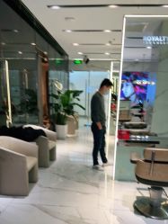 -罗亚帝造型·烫发染发