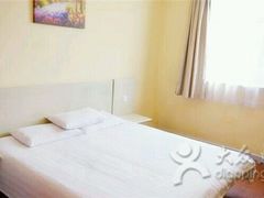 -白玉兰酒店(上海田子坊马当路地铁站店)