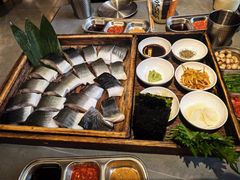 -围炉肉舍•炭烤活鳗•丹东海鲜烤肉(步行街店)